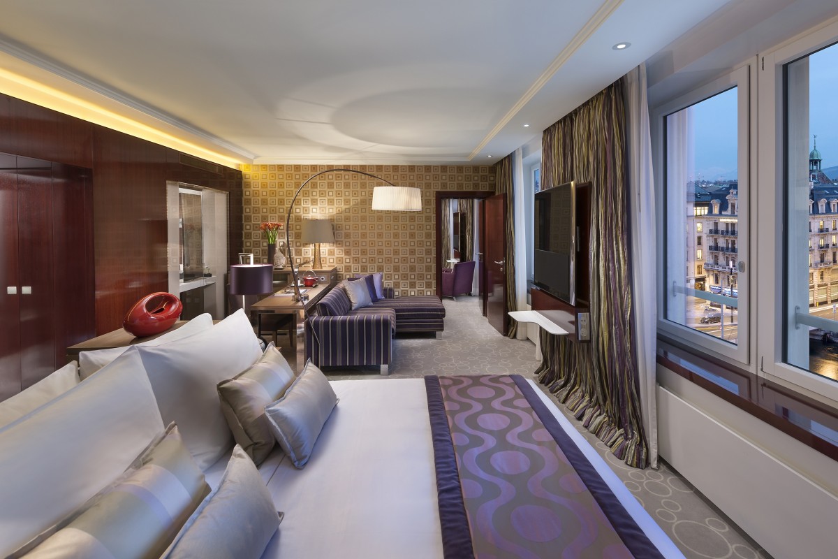 The best Hotel Rooms & Entertainment for you